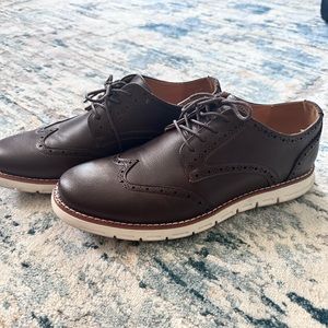 Men's dress shoe like new!